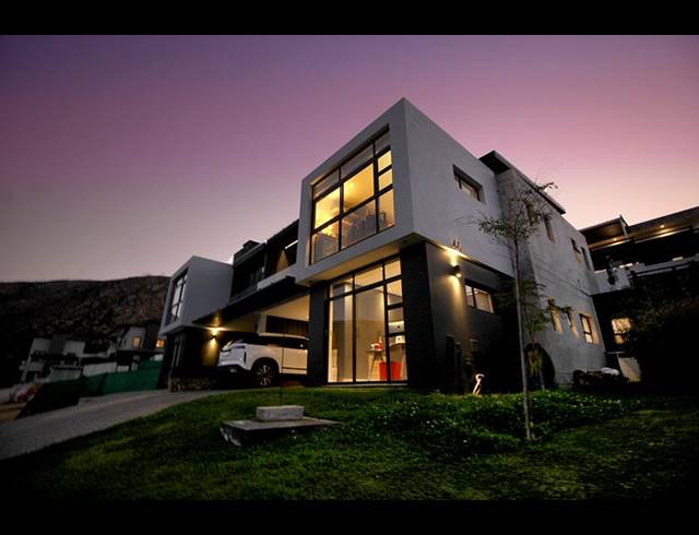 3 BEDROOM HOUSE FOR SALE IN ISLAND VIEW